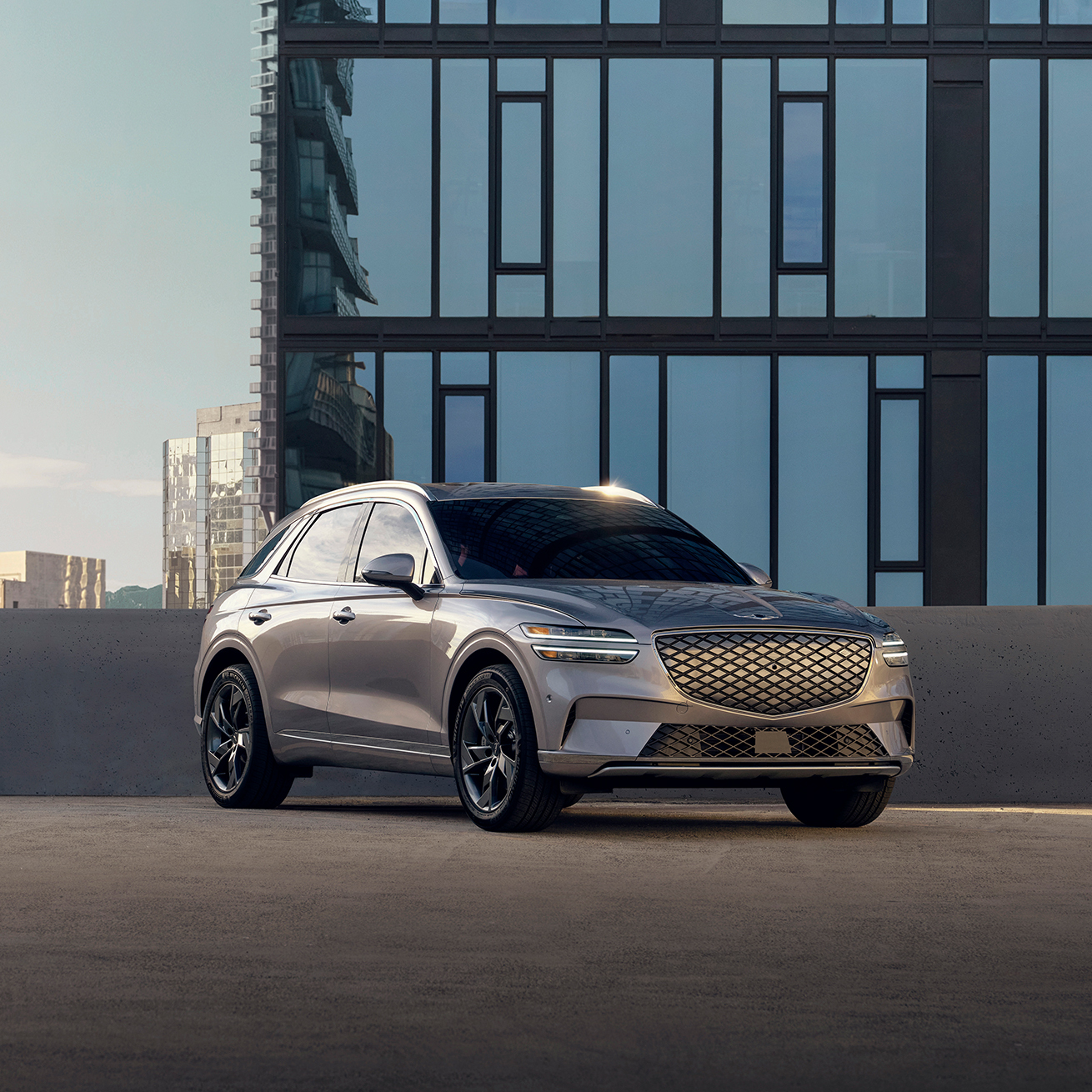 Exterior angle of silver Electrified GV70