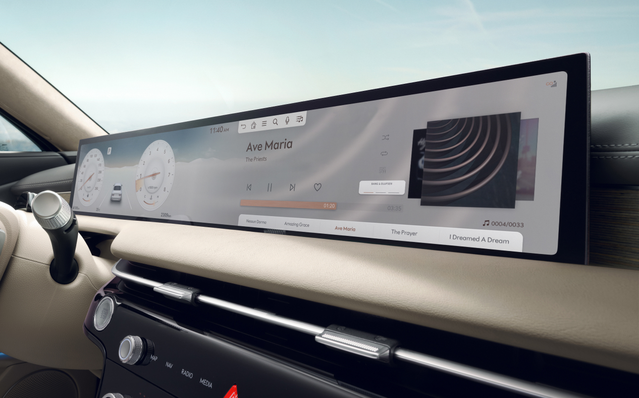 Wireless Apple CarPlay™ and Android Auto® 