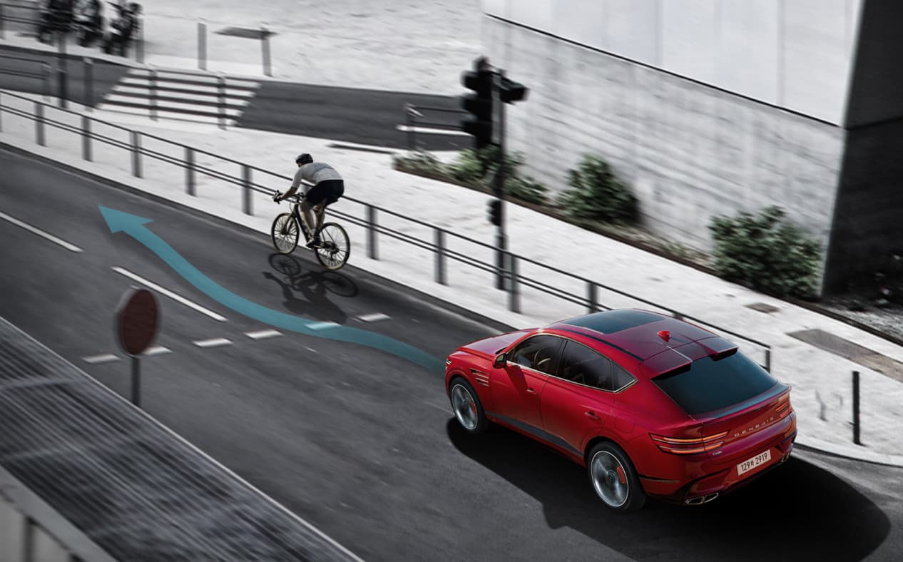 GV80 Coupe changing lanes.