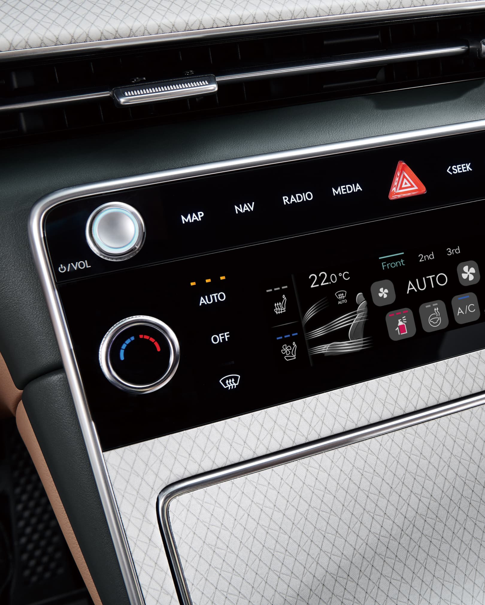 The A/C control panel inside GV80 Coupe with air purification turned on.