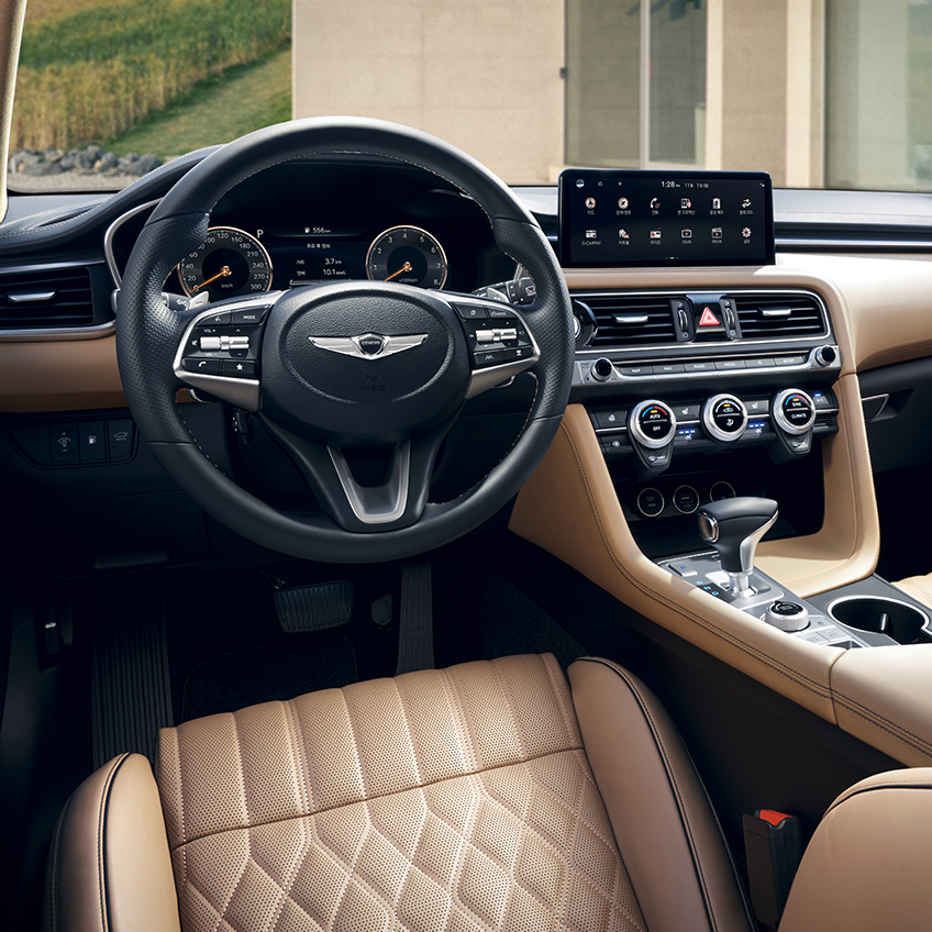 G70 SHOOTING BRAKE interior image