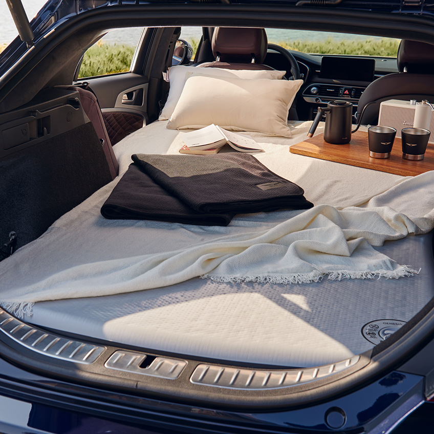 G70 SHOOTING BRAKE interior image