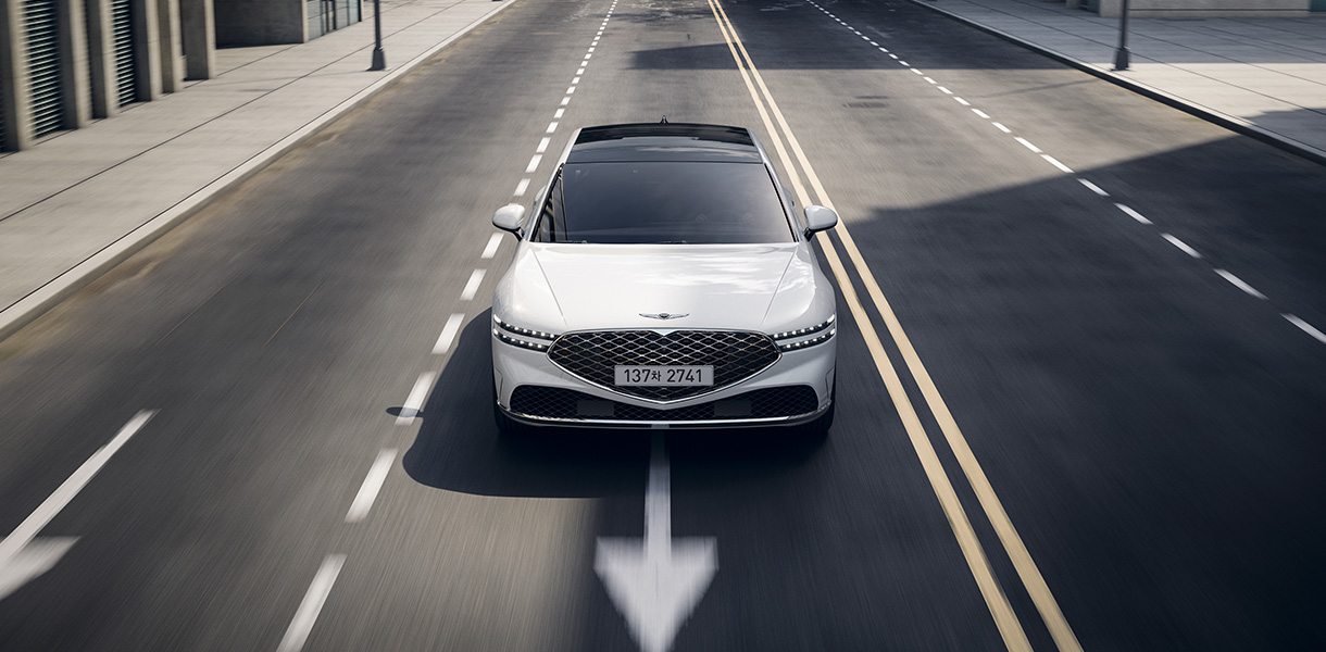Genesis G90 Lane Keeping Assist (LKA)