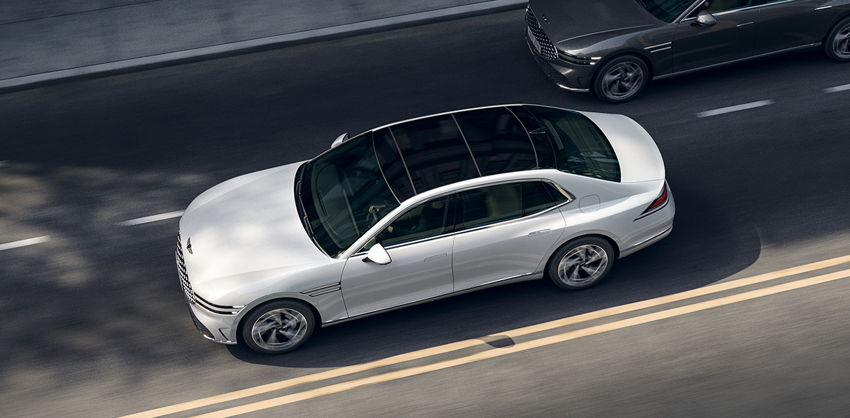 Genesis G90 Lane Following Assist (LFA)