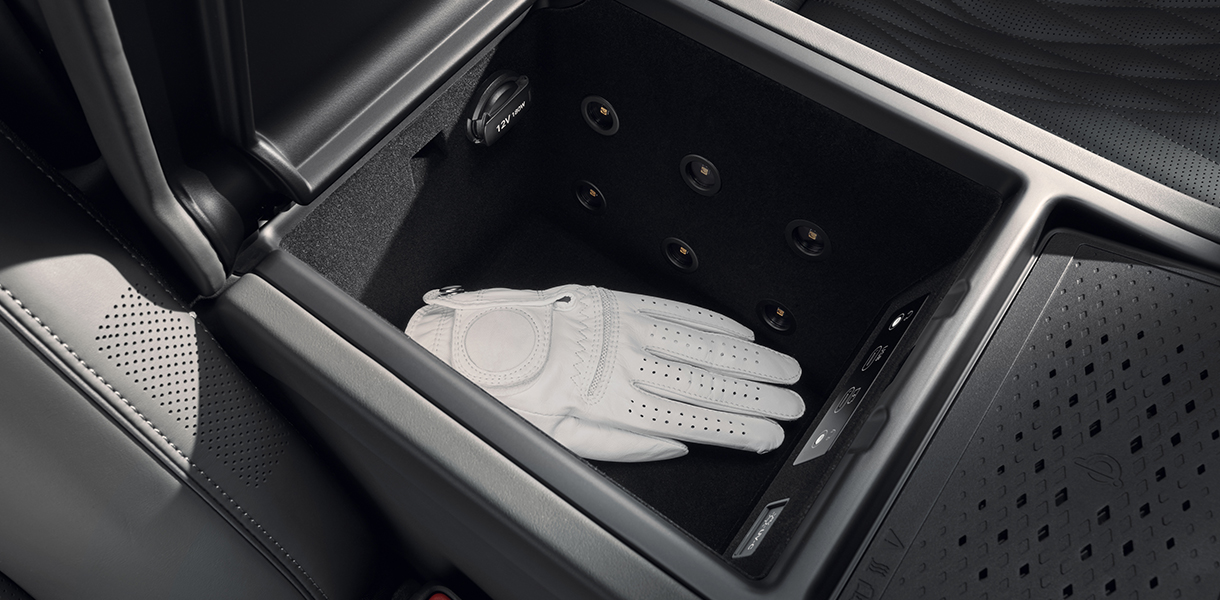 Genesis G90 UV light- sterilized armrest box
