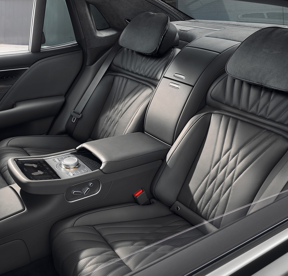 Genesis G90 First Class VIP seat